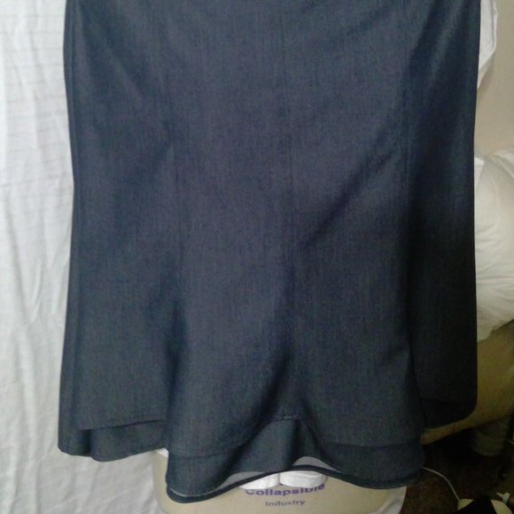 Signature by Larry Levine Size Light Weight Denim Skirt Suit - Picture 6 of 13